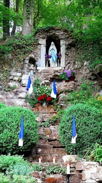 maiandacht-an-der-mariengrotte