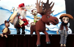 Figurentheater:  PETTERSSON UND FINDUS -  Pettersson bekommt Weihnachtsbesuch