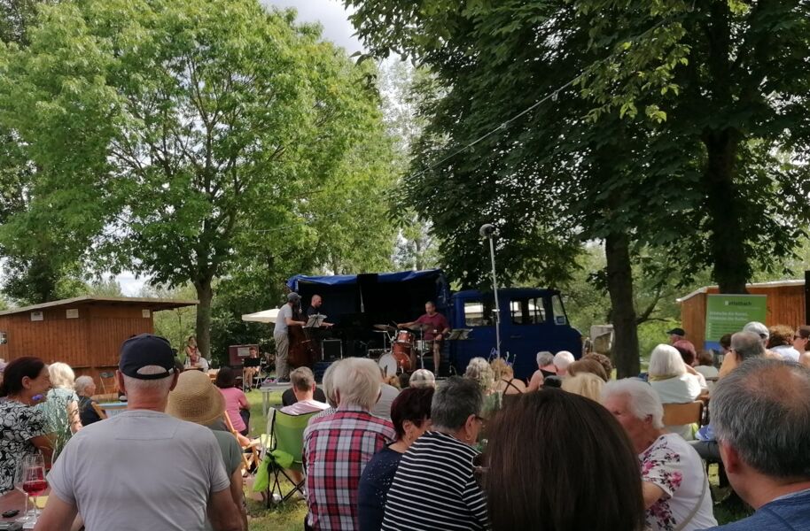 der-blaue-eumel-kommt-nach-dettelbach