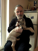 liest aus seinem Roman 