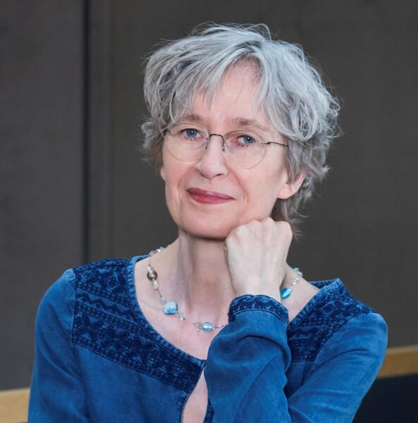 ulrike-schafer-liest-aus-ihrem-neuen-buch-schmaler-grat