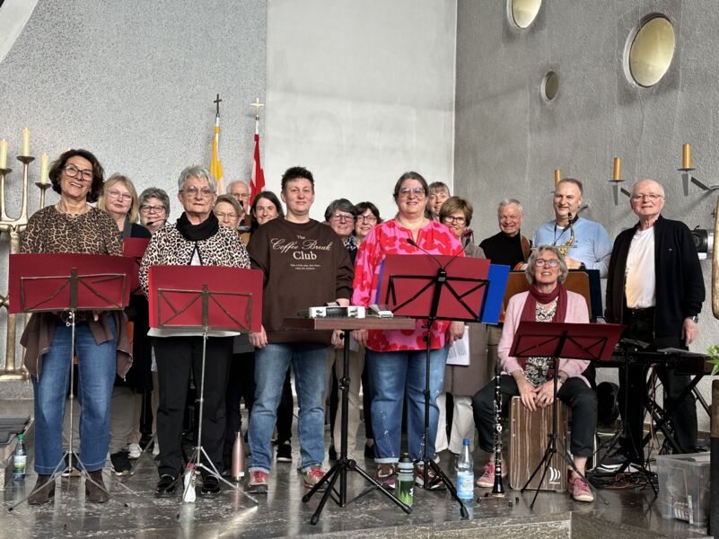 glaubens-und-lebenslieder-mit-band-chor-mehr