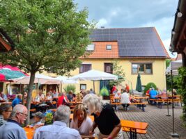 Hofweinfest Pfingsten in Oberschwarzach