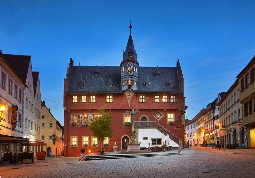 fuhrung-hinter-die-rathausuhr