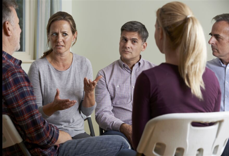 angehorigengruppe-fur-pflegende-an-und-zugehorige-von-menschen-mit-demenz