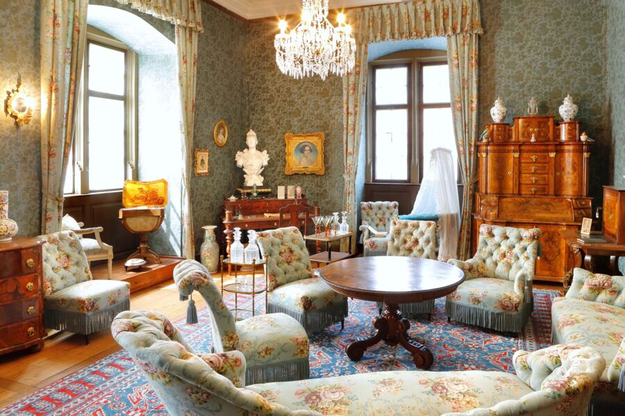 offentliche-fuhrung-zu-gast-bei-der-graflichen-familie-von-luxburg