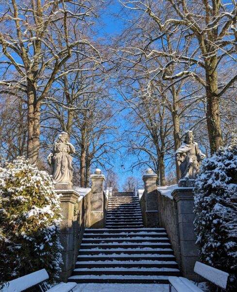 schlossparkfuhrung-auf-dem-schwanberg-immer-am-3-sonntag-im-monat