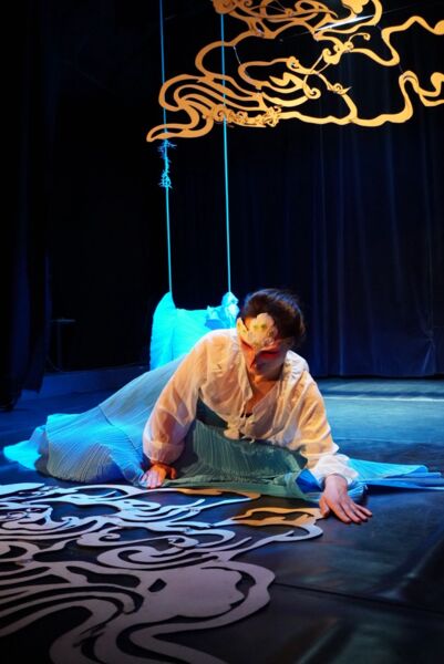 das-sonnenkind-zwischen-wolken-und-wellen