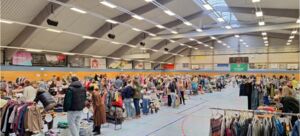 Erwachsenen- und Kinderkleidermarkt