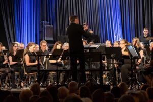 Wetzlarer City Winds unter Leitung von Dominik M. Koch Heeresmusikkorps Ulm