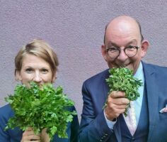 Ich bin sogar als großer Lacher bekannt - Kafka Revue