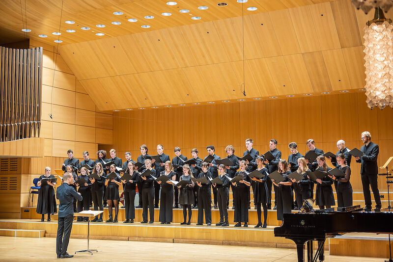 kammerchorkonzert-kammerchor-der-hfm-wurzburg-vokalzirkel-munchen