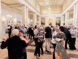 Seniorentanz der LachfALTen