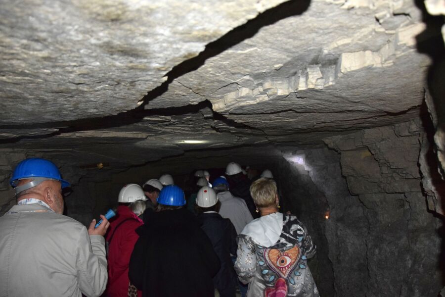 unterirdisches-zell-wasserlaufe-brunnenstuben-und-stollengange