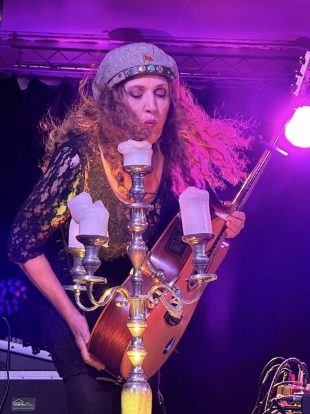 anne-haigis-rauchzart-tour-2027-live-im-burgrestaurant-lowensteiner-bau