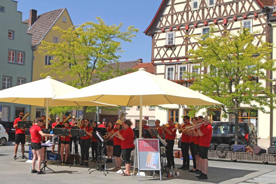 standkonzert-mit-dem-musikverein-heustreu