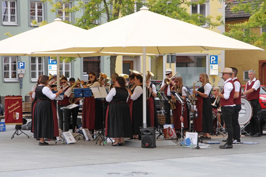 standkonzert-mit-der-musikkapelle-eussenhausen
