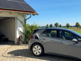 Photovoltaik und E-Auto – eine lohnende Kombination (online)