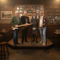 Bier, Wurst, Musik und Tanz