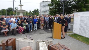 Öffentliche Führung am DenkOrt Deportationen