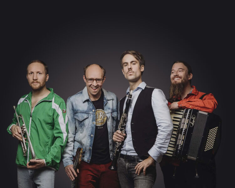 gankino-circus-die-letzten-ihrer-art