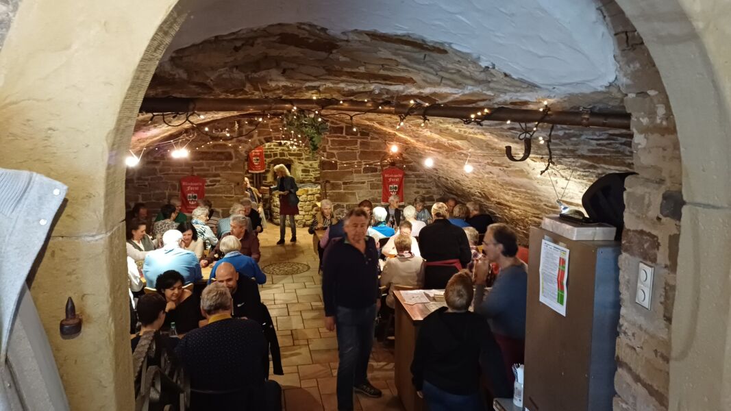 kirchweih-im-historischem-brunnenkeller-forst