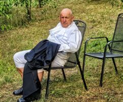 DER ZERBROCHENE KRUG