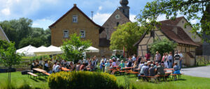 Bieranstich am Brauhaus mit Bewirtung und Musik