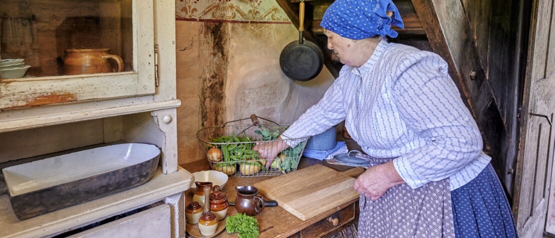 was-kommt-heute-auf-den-tisch-kochprogramm-mit-historischen-rezepten