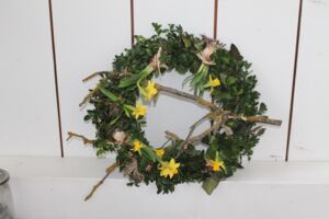 Gemeinsam Kränze binden - ein Angebot für Trauernde