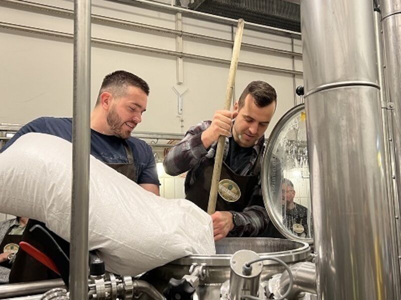 die-brauwerkstatt-erwartet-sie-zuschauen-und-mitbrauen