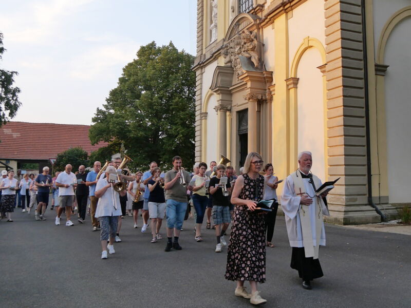 lichterprozession-in-fahrbruck