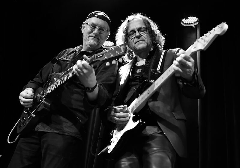 claptonmania-unplugged-a-tribute-to-eric-clapton