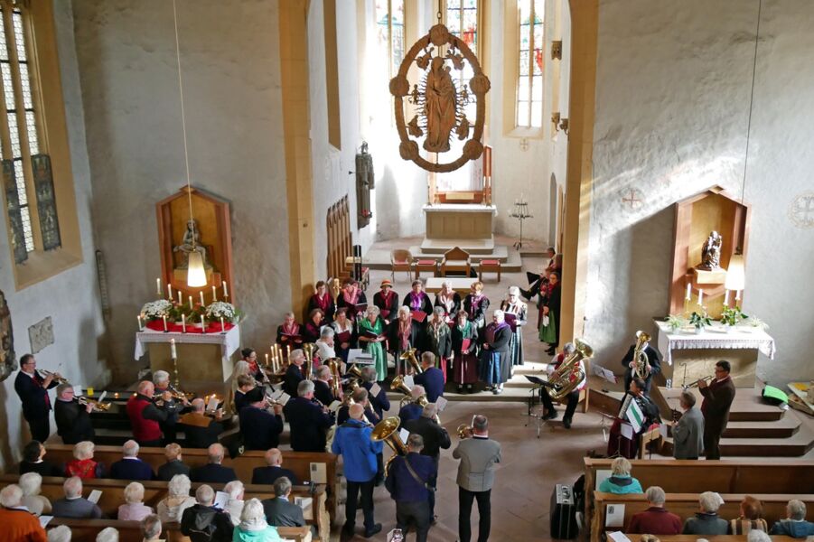 trachten-und-musikantenwallfahrt-zu-maria-im-weingarten-volkach