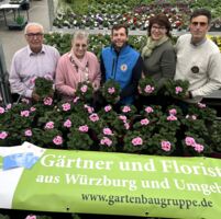 Die Gartenbaugruppe Würzburg sammelt Spenden für die Bahnhofsmission